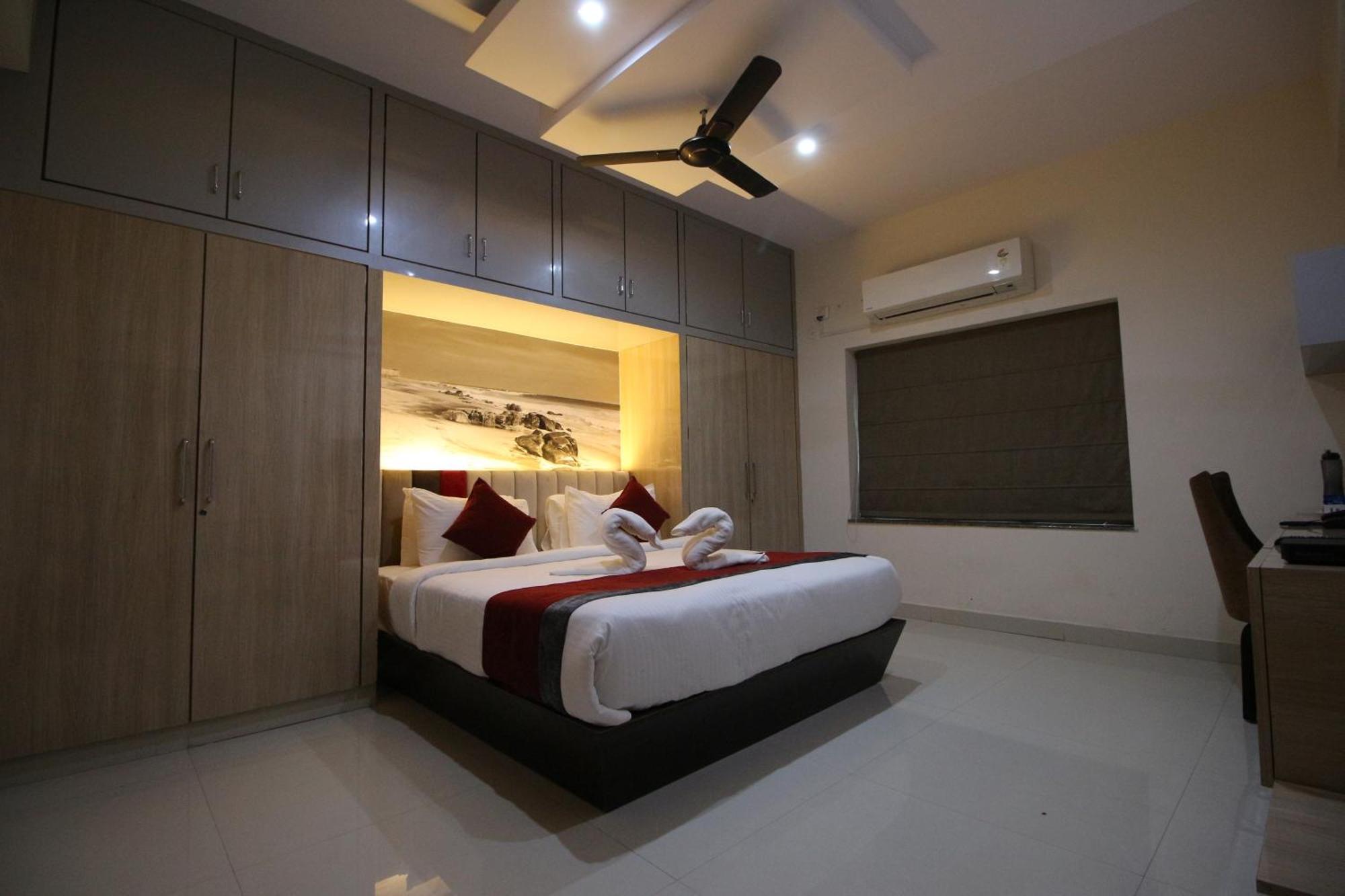 The Butterfly Luxury Serviced Apartments Visakhapatnam Eksteriør bilde