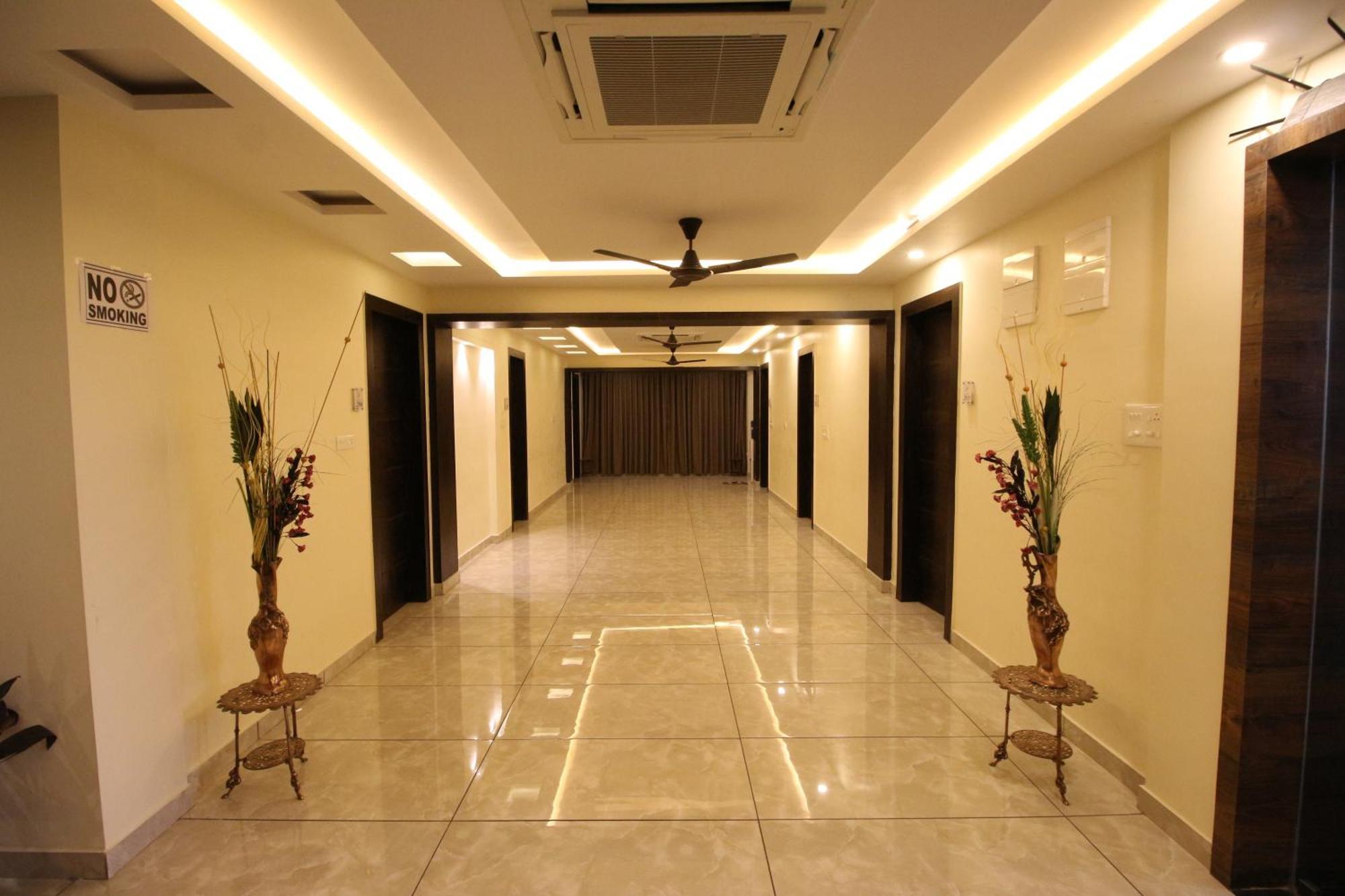 The Butterfly Luxury Serviced Apartments Visakhapatnam Eksteriør bilde