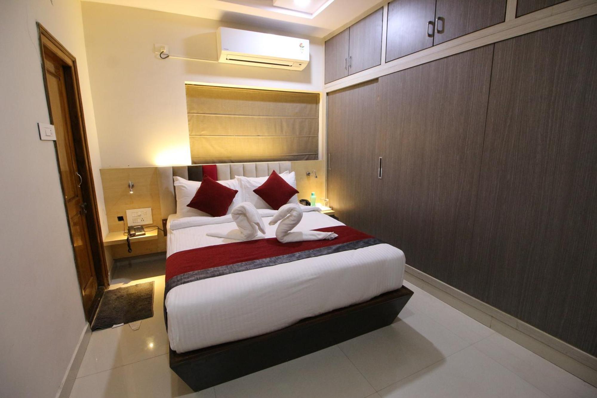 The Butterfly Luxury Serviced Apartments Visakhapatnam Eksteriør bilde