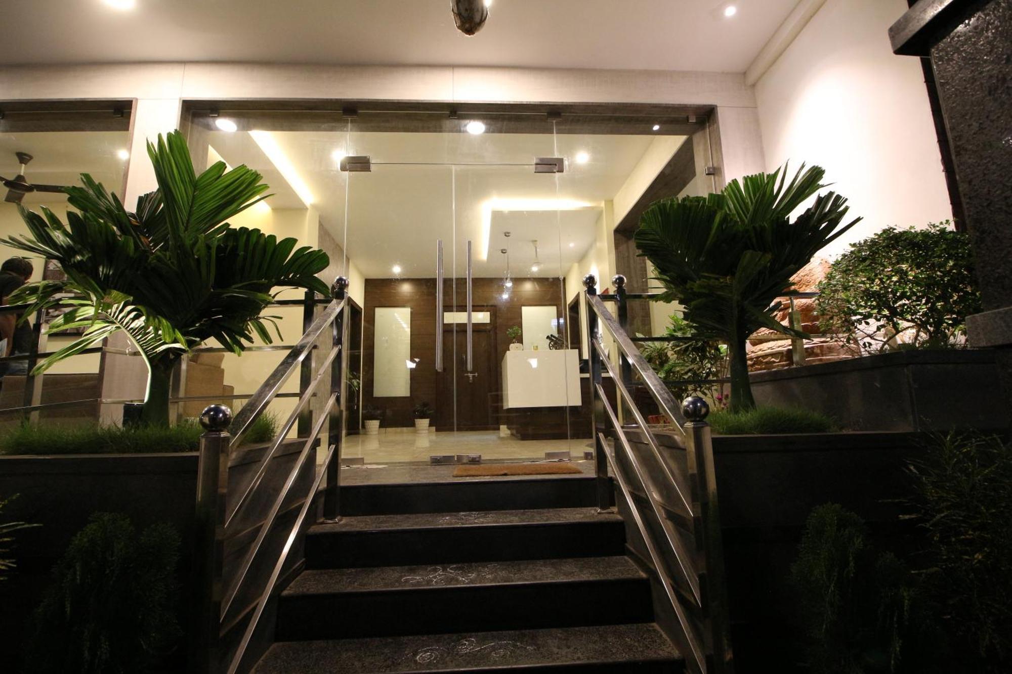 The Butterfly Luxury Serviced Apartments Visakhapatnam Eksteriør bilde